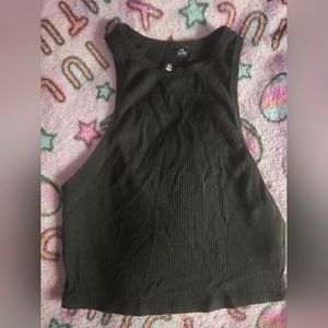 CROPPED FORM FIT TANK